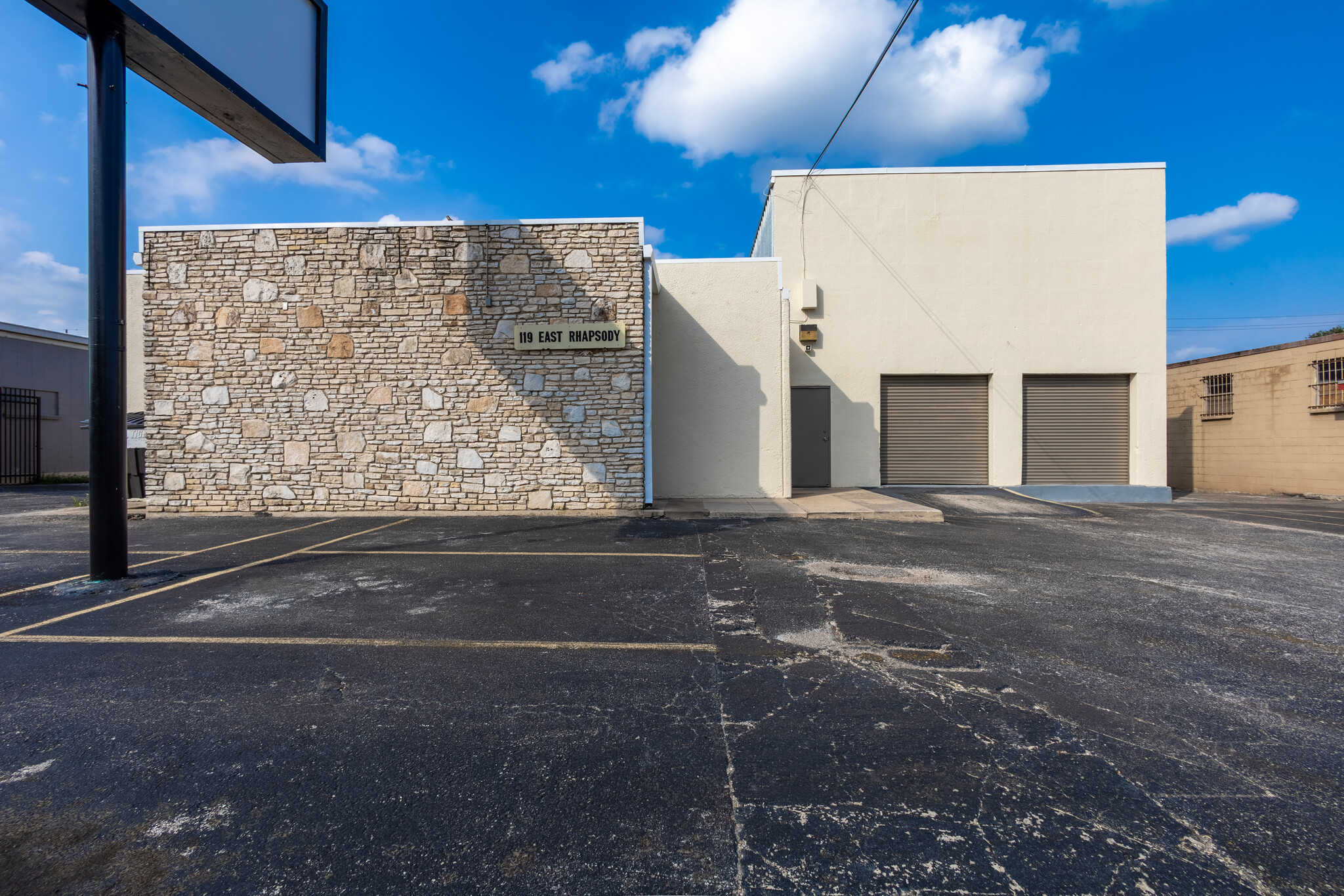 119 E Rhapsody Dr, San Antonio, TX for sale Building Photo- Image 1 of 18