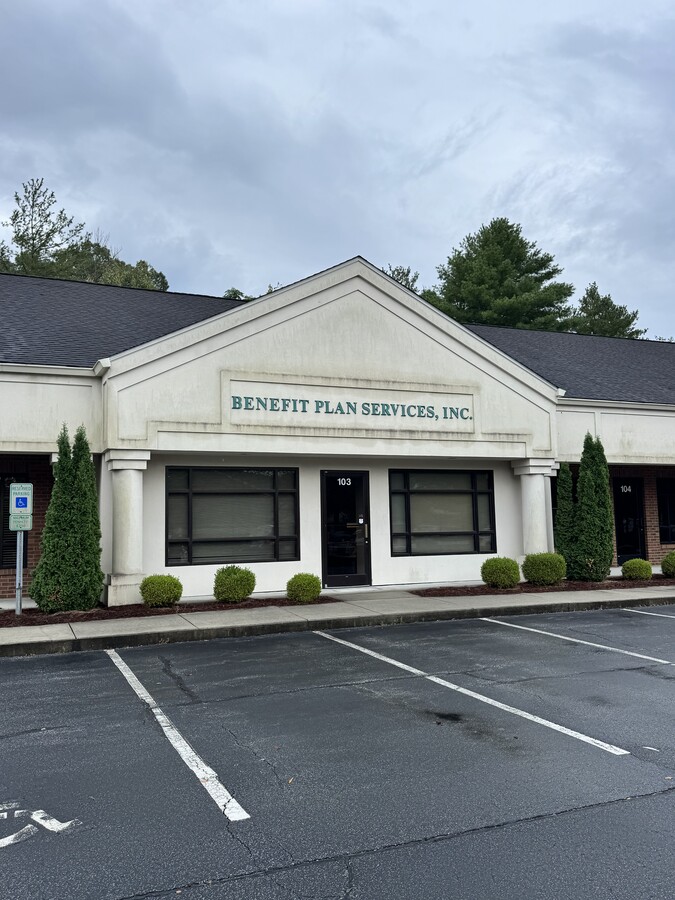 1022 Hutton Ln, High Point, NC 27262 - Unit 103 -  - Interior Photo - Image 1 of 15