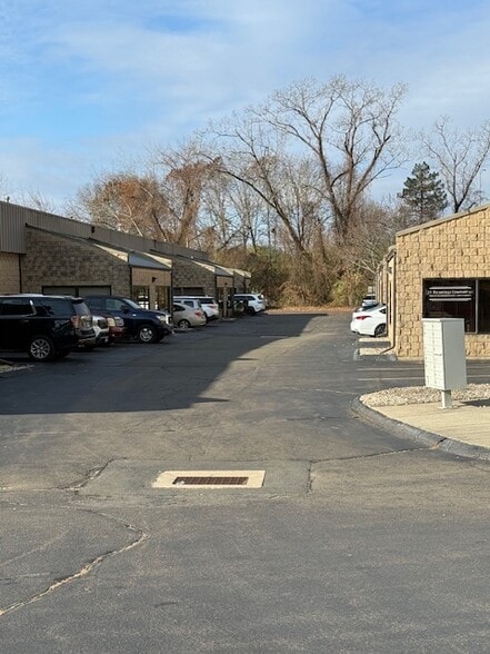 222 Elm St, North Haven, CT for lease - Building Photo - Image 1 of 9