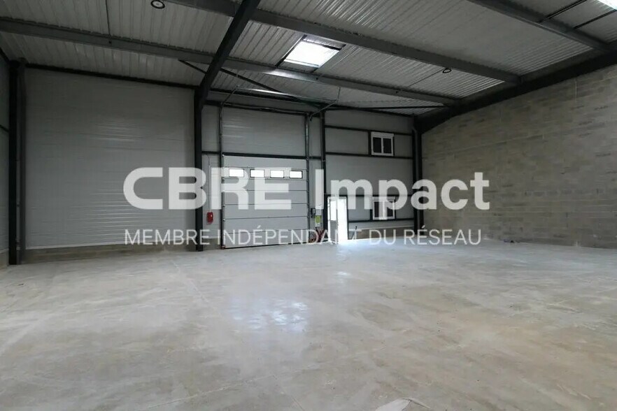 Flex in Reims for lease - Building Photo - Image 3 of 7