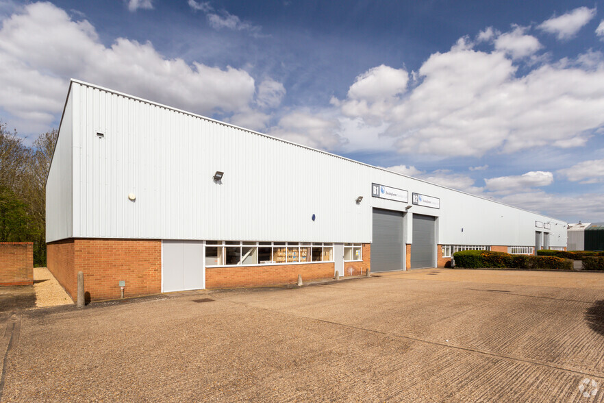 Baird Court, Park Farm Industrial Estate portfolio of 3 properties for sale on LoopNet.com - Primary Photo - Image 2 of 4