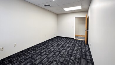 210 Pomeroy Ave, Meriden, CT for lease Interior Photo- Image 2 of 13