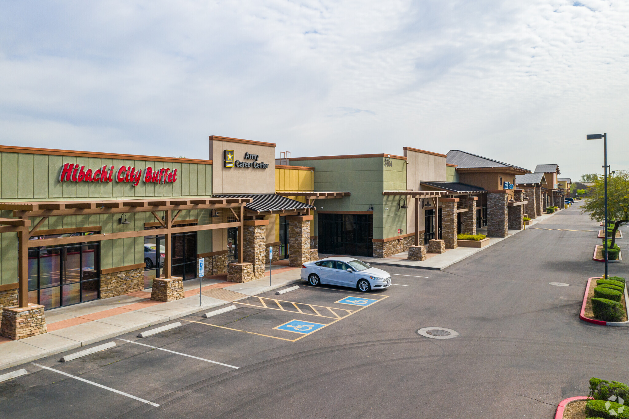 W Southern Ave, Phoenix, AZ for lease Building Photo- Image 1 of 17