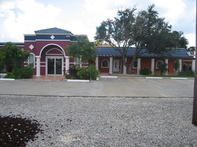 412 E 18th St, Weslaco, TX for sale - Primary Photo - Image 1 of 1