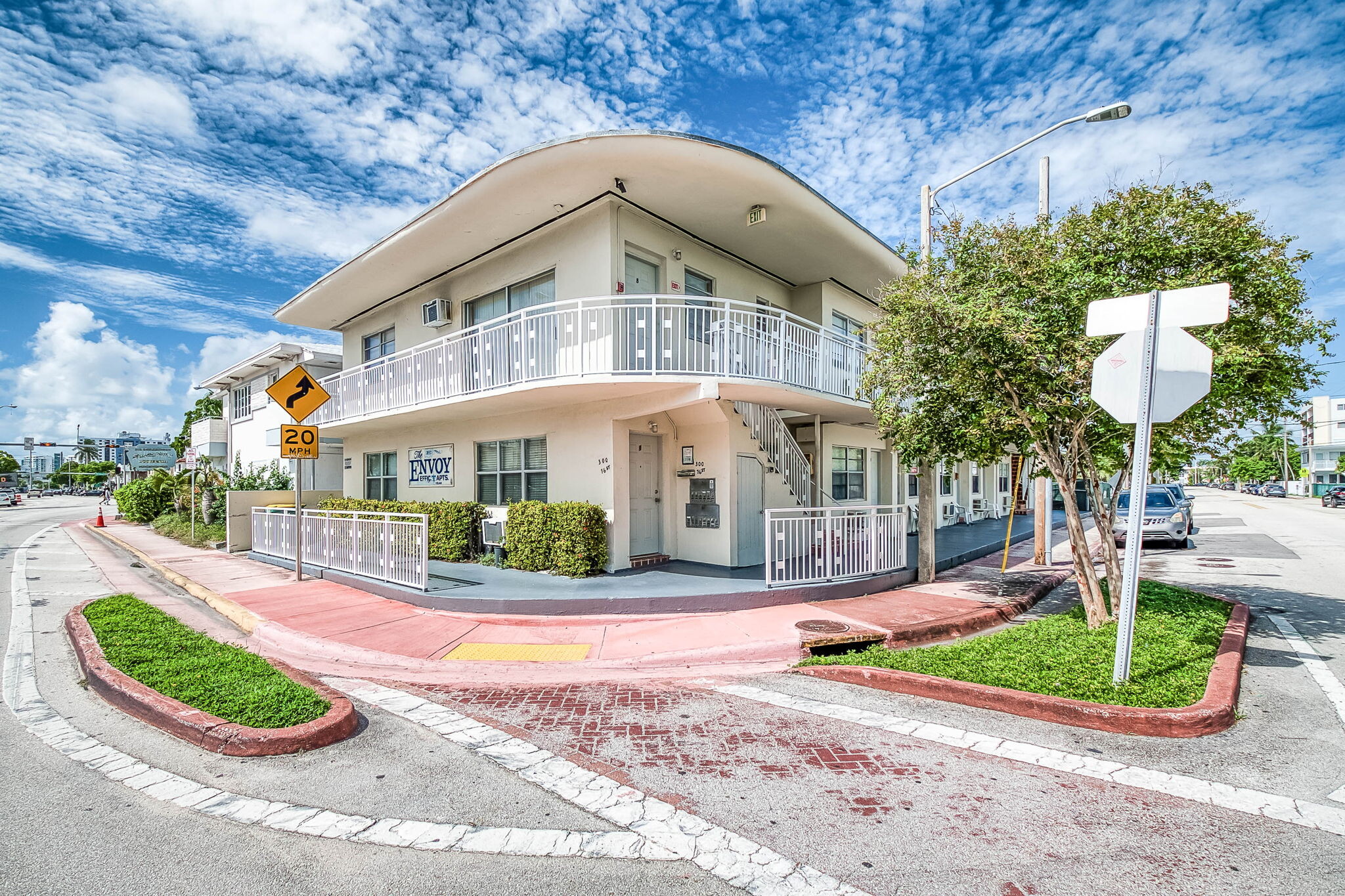 300 76th St, Miami Beach, FL for sale Primary Photo- Image 1 of 5