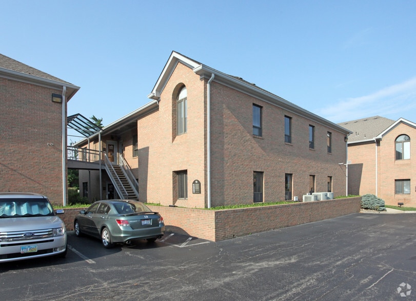73 E Wilson Bridge Rd, Worthington, OH for lease - Primary Photo - Image 1 of 106