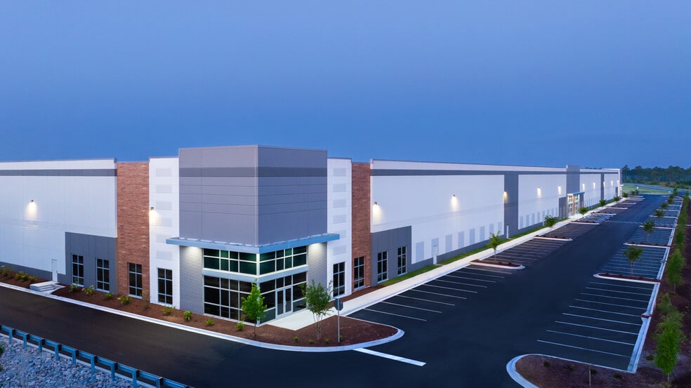 3940 US Highway 421 N, Wilmington, NC for lease - Building Photo - Image 2 of 12