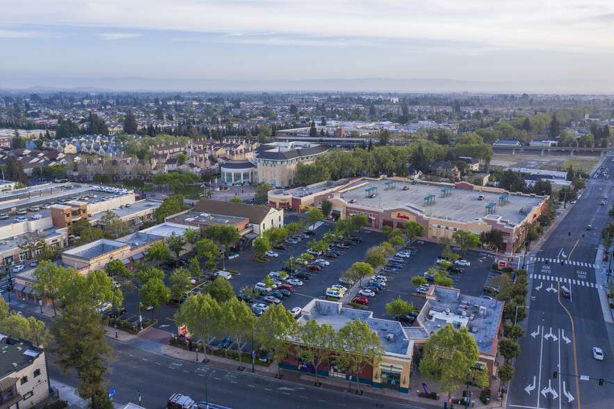 22555 Mission Blvd, Hayward, CA for lease - Building Photo - Image 1 of 5