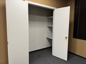 9810 FM 1960 Bypass Rd W, Humble, TX for lease Interior Photo- Image 2 of 4