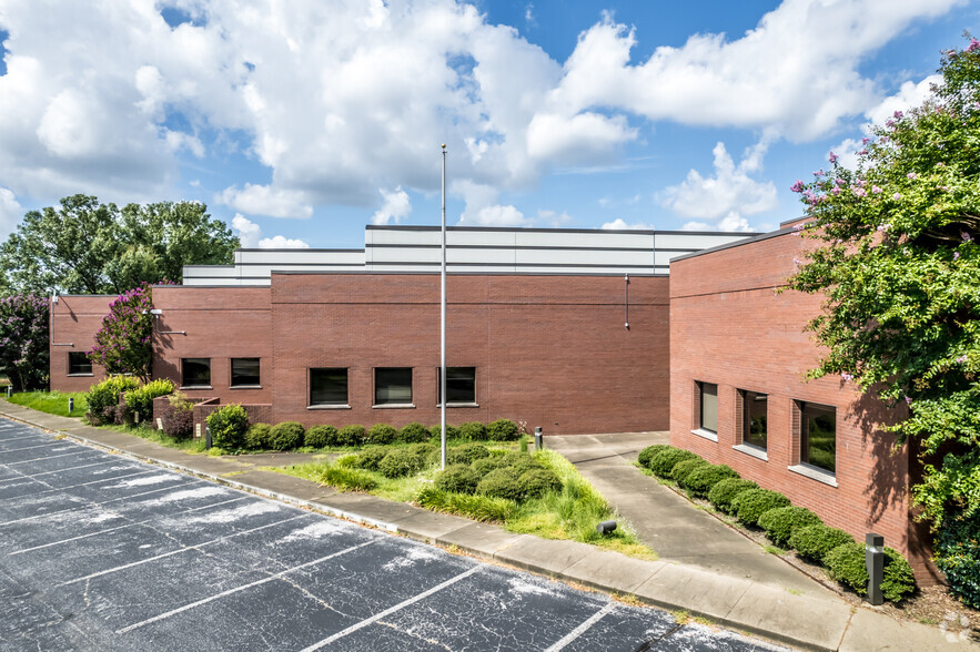 8000 Horizon Center Blvd, Memphis, TN for sale - Building Photo - Image 3 of 26