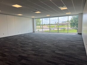 1960 Kimball Ave, Manhattan, KS for lease Interior Photo- Image 2 of 4