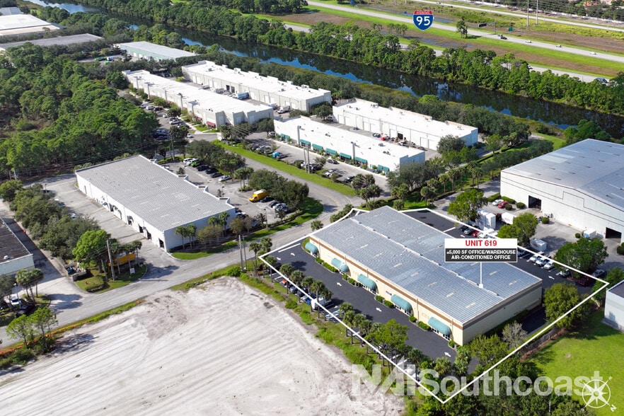 603-619 NW Mercantile Pl, Port Saint Lucie, FL for lease - Building Photo - Image 2 of 10