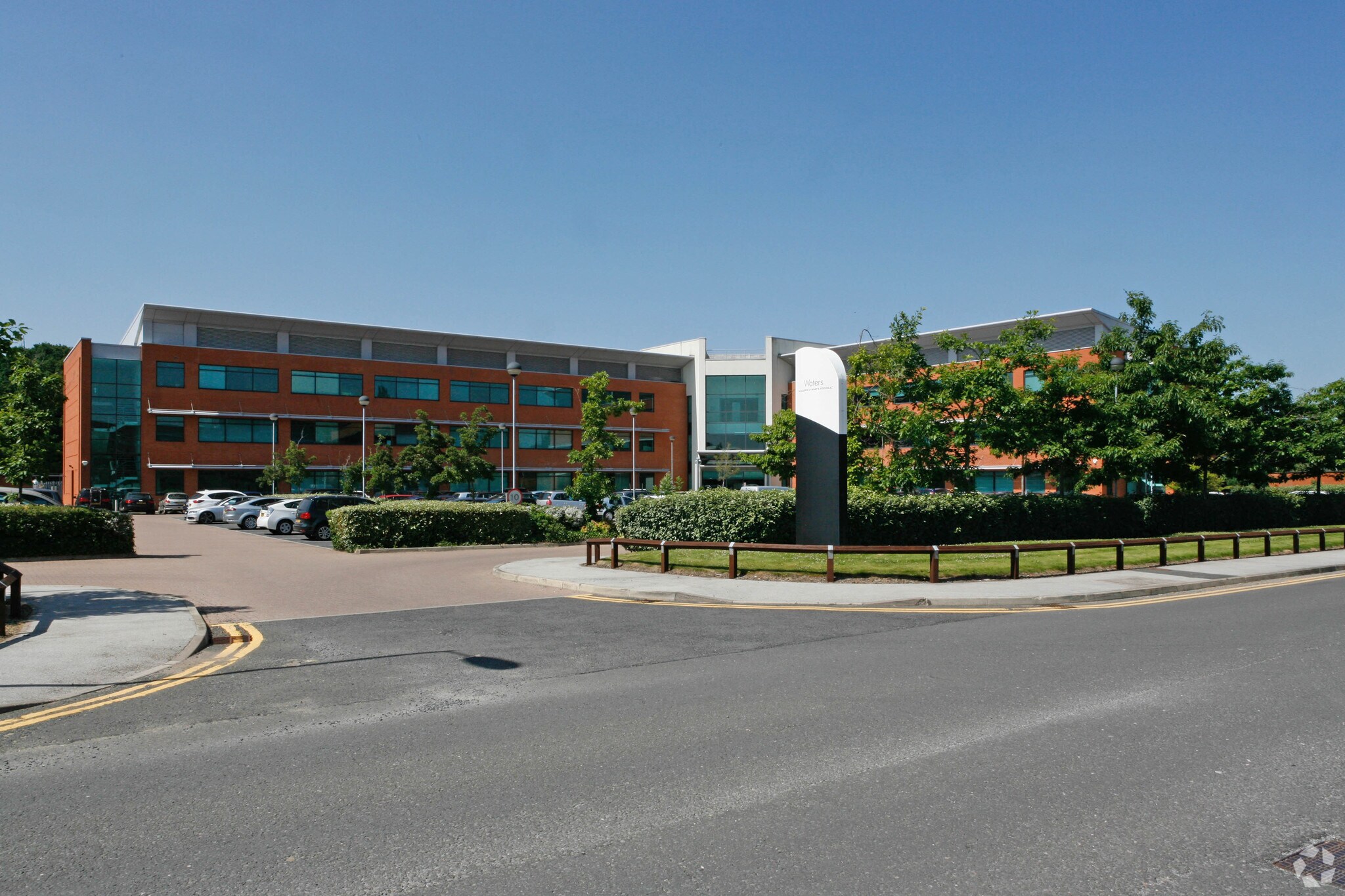 Simonsway, Manchester for lease Primary Photo- Image 1 of 5