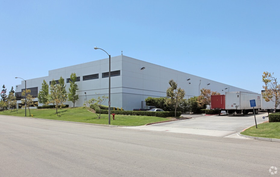 18735 Ferris Pl, Rancho Dominguez, CA for lease - Building Photo - Image 2 of 2