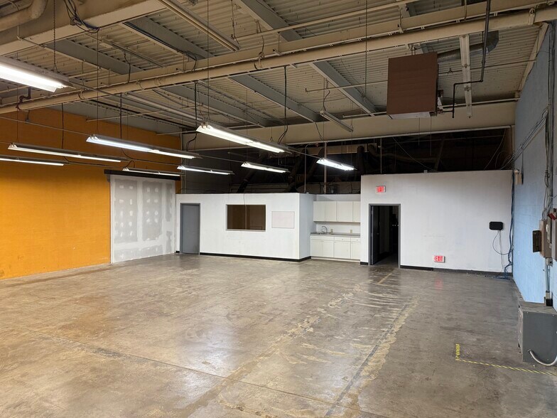 1111 East Dr 1111, Oaks, PA for lease - Building Photo - Image 3 of 3