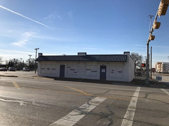 200 E Division St, Arlington, TX for sale Building Photo- Image 1 of 1