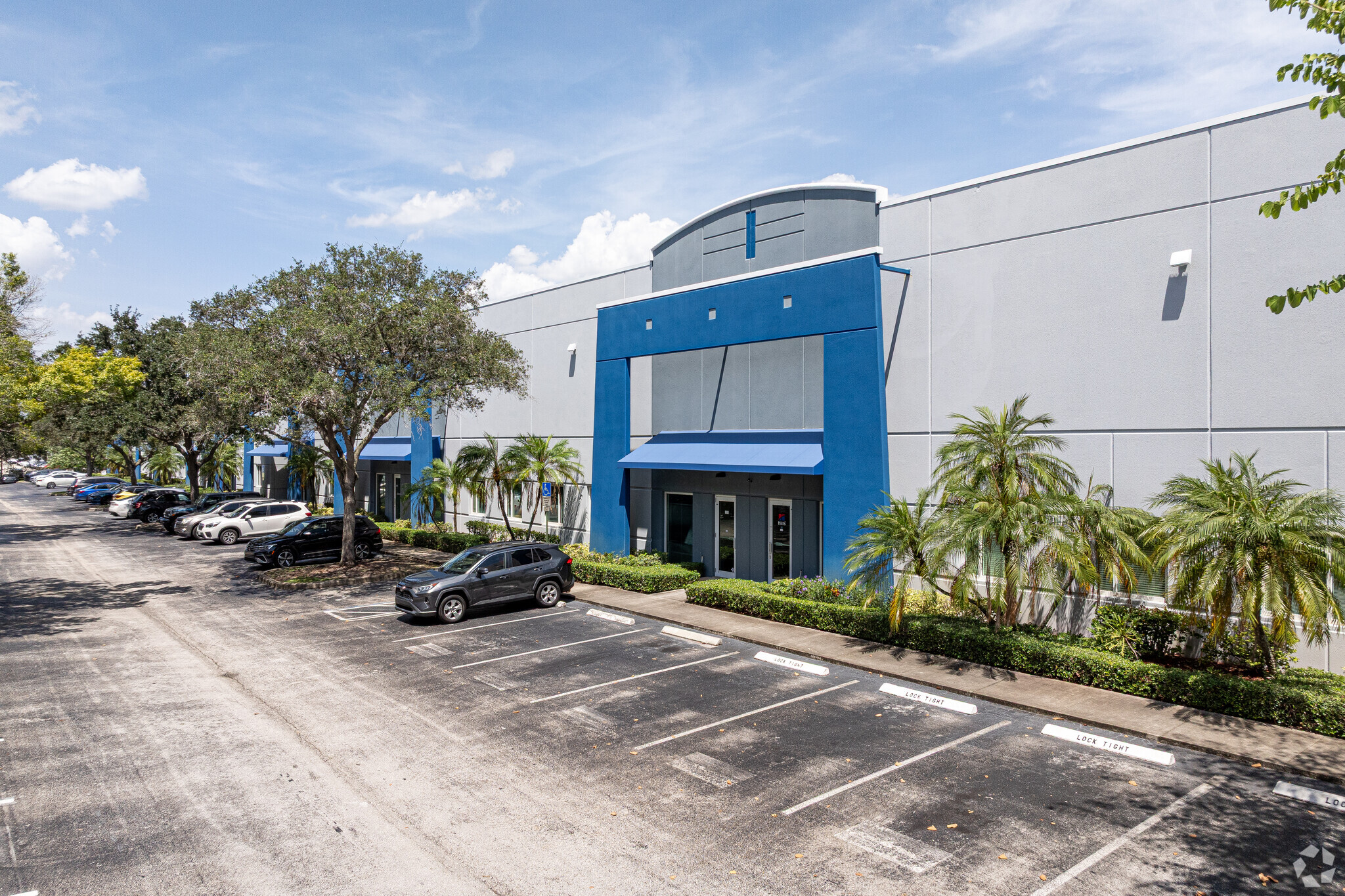 15751 SW 41st St, Davie, FL for lease Primary Photo- Image 1 of 5