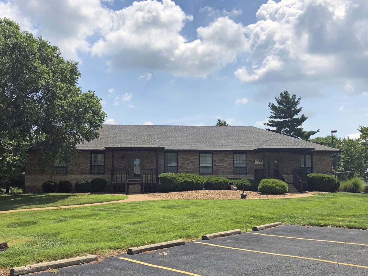 4 Eagle Center, O'Fallon, IL 62269 | LoopNet