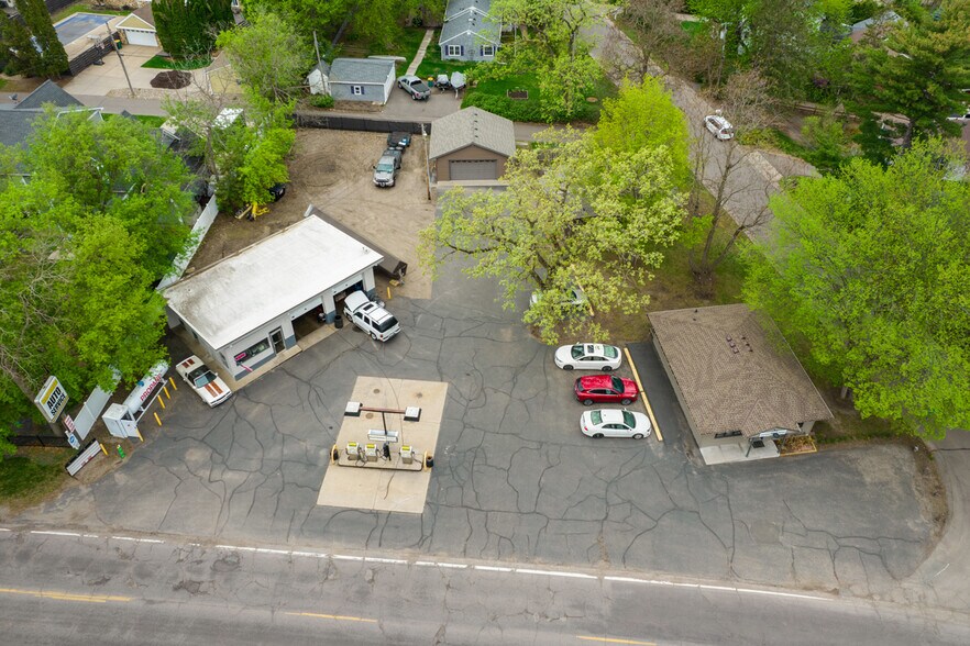 955 Mahtomedi Ave, Mahtomedi, MN 55115 3 Property Portfolio