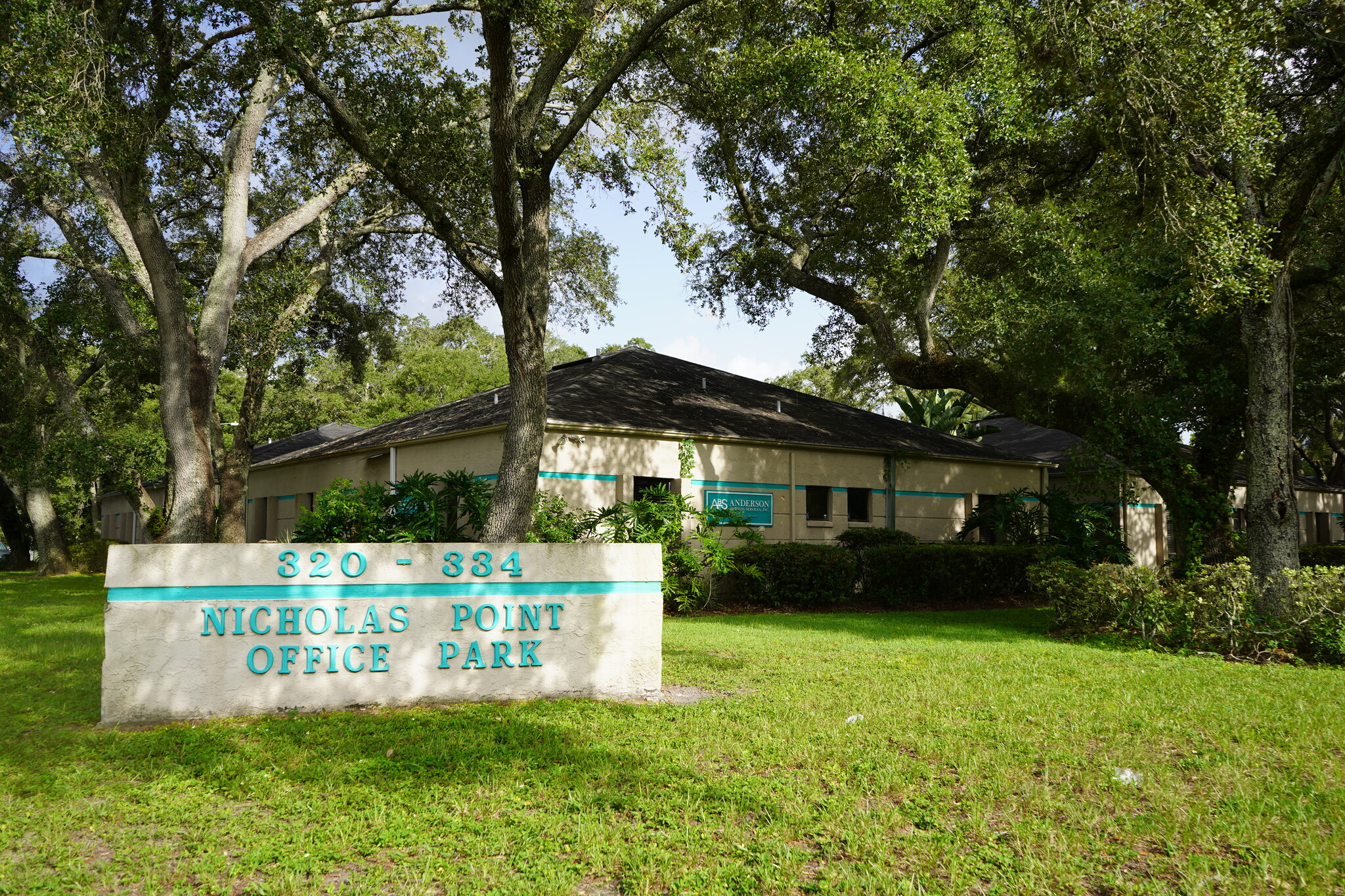 330 W Bearss Ave, Tampa, FL for lease Building Photo- Image 1 of 22