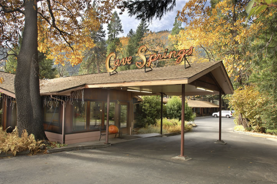4727 Dunsmuir Ave, Dunsmuir, CA for sale - Building Photo - Image 2 of 28