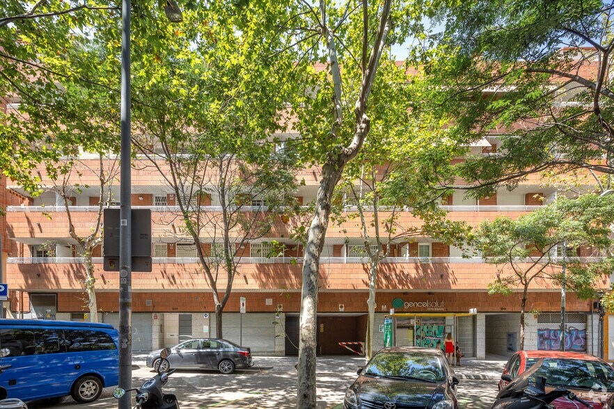 Carrer de Juan de Garay, 13-21, Barcelona, Barcelona for sale - Primary Photo - Image 1 of 1