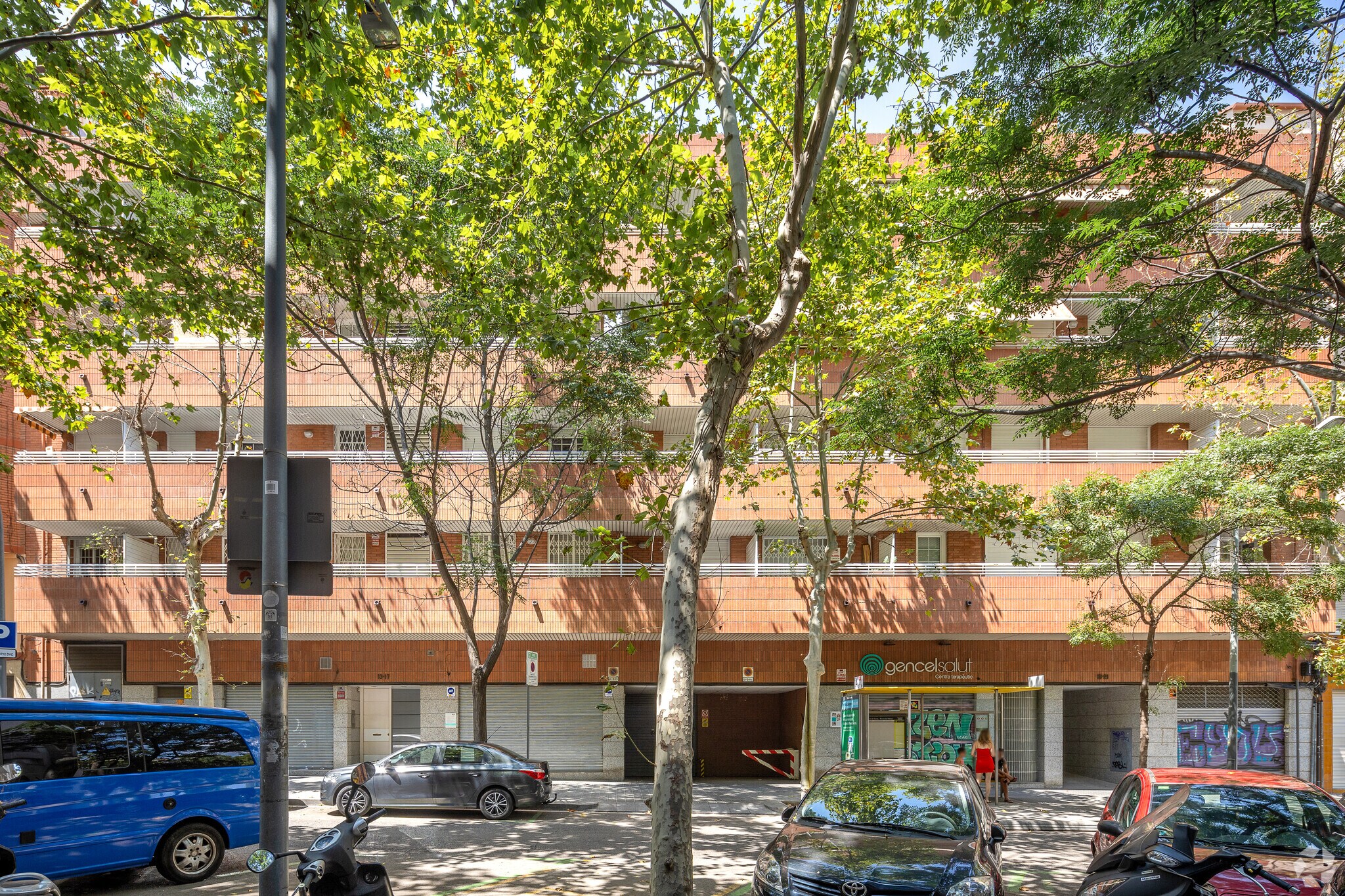 Carrer de Juan de Garay, 13-21, Barcelona, Barcelona for sale Primary Photo- Image 1 of 1