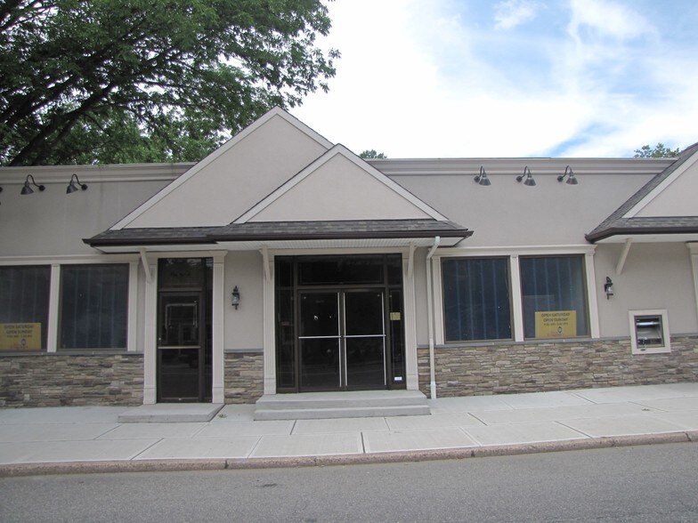 1008 Teaneck Rd, Teaneck, NJ 07666