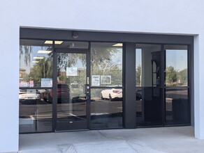 1915 E Chandler Blvd, Chandler, AZ for lease Building Photo- Image 2 of 5