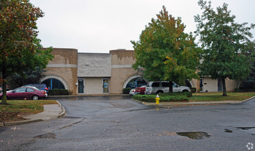 332 Dante Ct, Holbrook, NY for lease Building Photo- Image 1 of 3