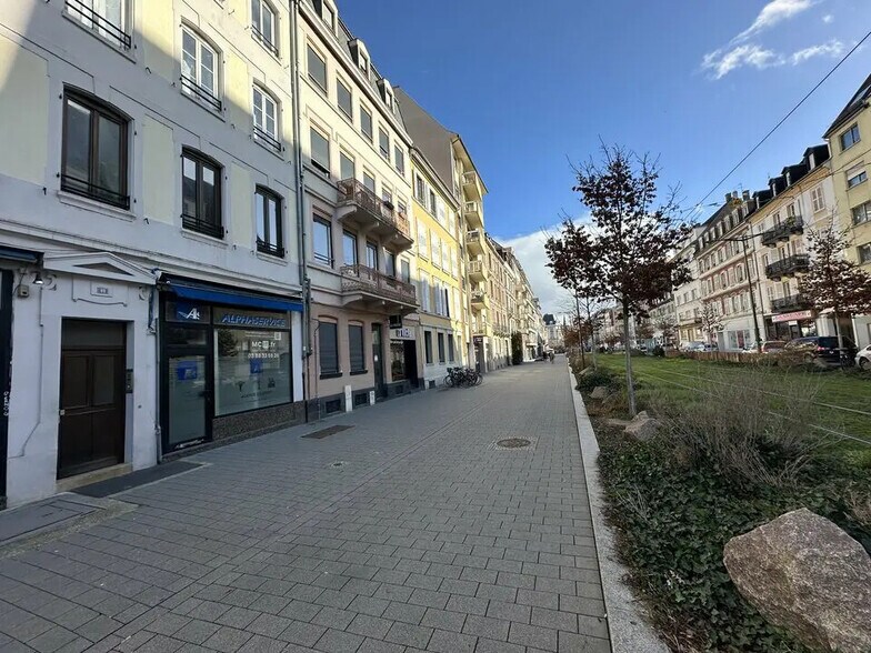 Retail in Strasbourg for sale - Building Photo - Image 2 of 5