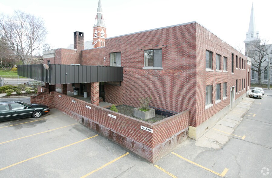 8 Church St, Torrington, CT 06790 Old Post Office Square