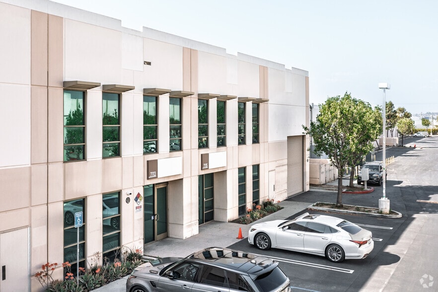 7107-7139 Telegraph Rd, Montebello, CA for sale - Building Photo - Image 3 of 6