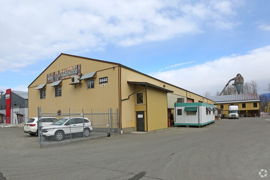 8444 Aitken Rd, Chilliwack, BC V2R 3W8