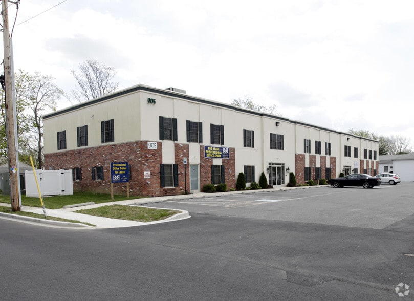 905 S Governor's Ave, Dover, DE for sale - Building Photo - Image 1 of 5