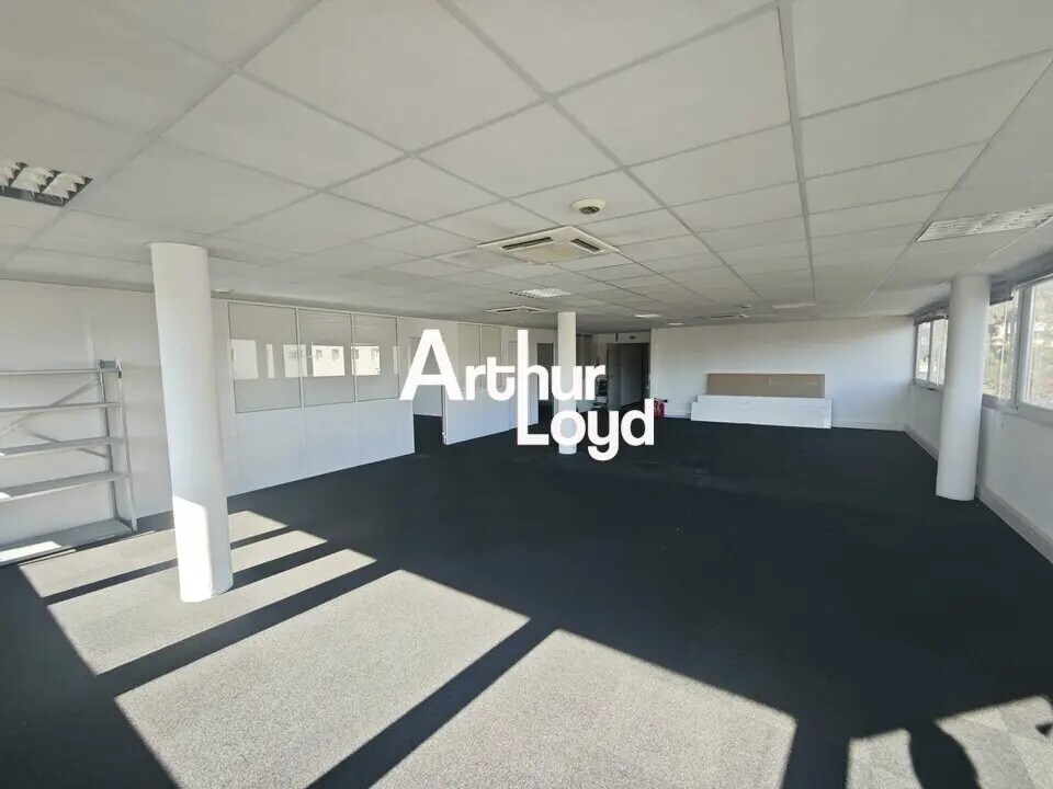 Location Bureaux 40 m² à 240 m² - Photo 1