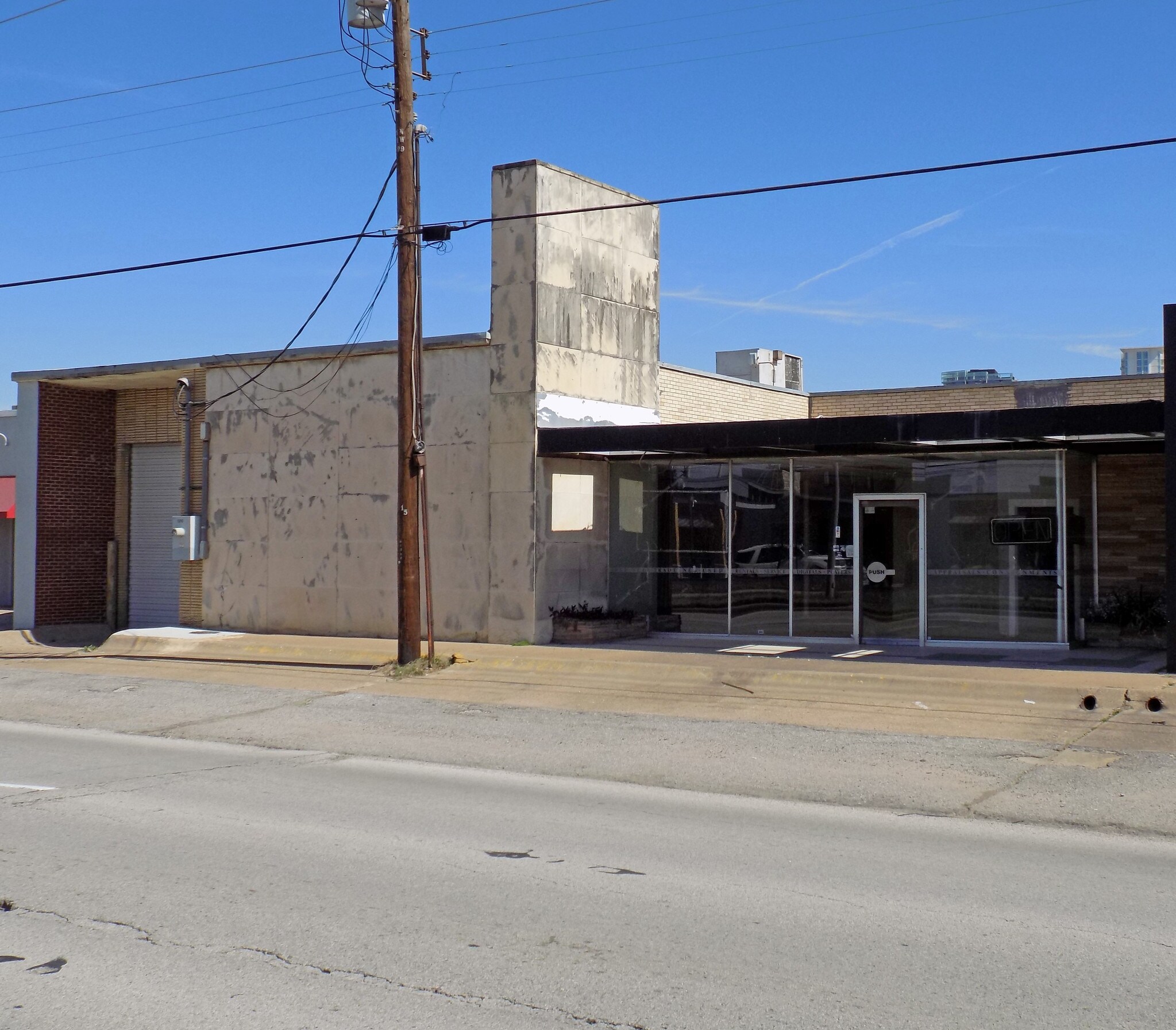 1310 N Riverfront Blvd, Dallas, TX for sale Building Photo- Image 1 of 1