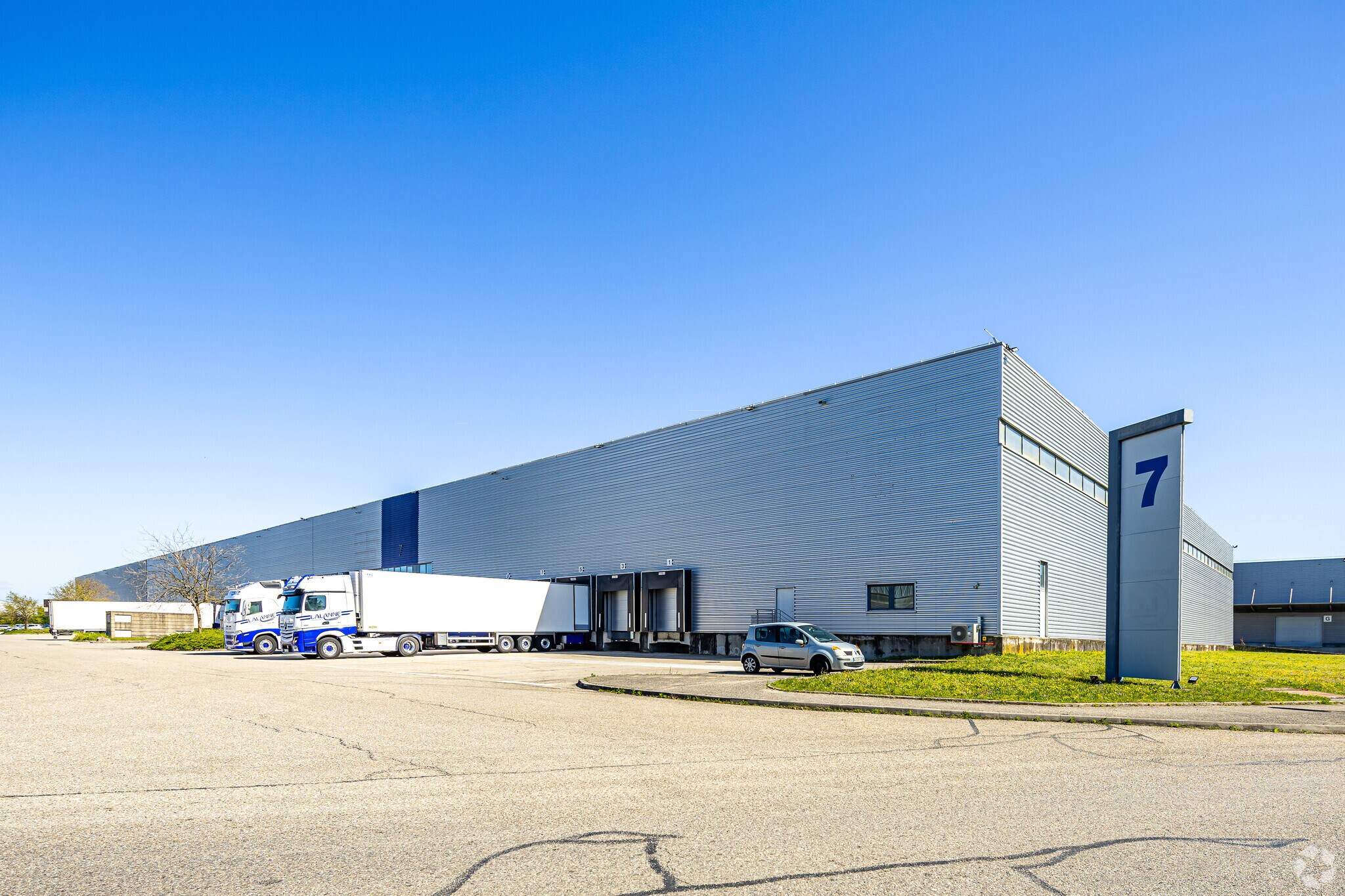 Industrial in Mions for lease Primary Photo- Image 1 of 7