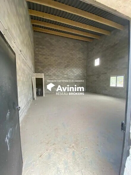 Industrial in Fayence for lease - Interior Photo - Image 3 of 7
