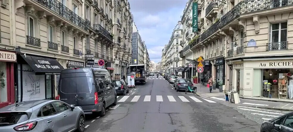 Retail in Paris for lease - Building Photo - Image 1 of 5