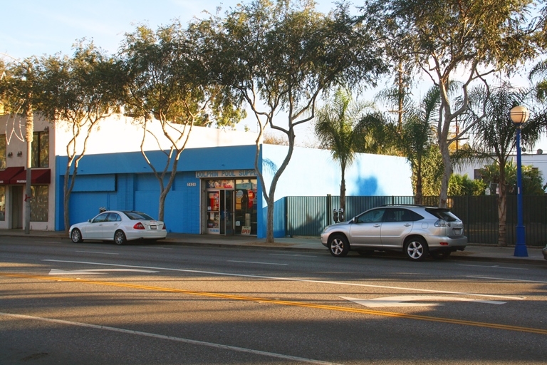 7424-7426 Santa Monica Blvd, West Hollywood, CA for sale Primary Photo- Image 1 of 1