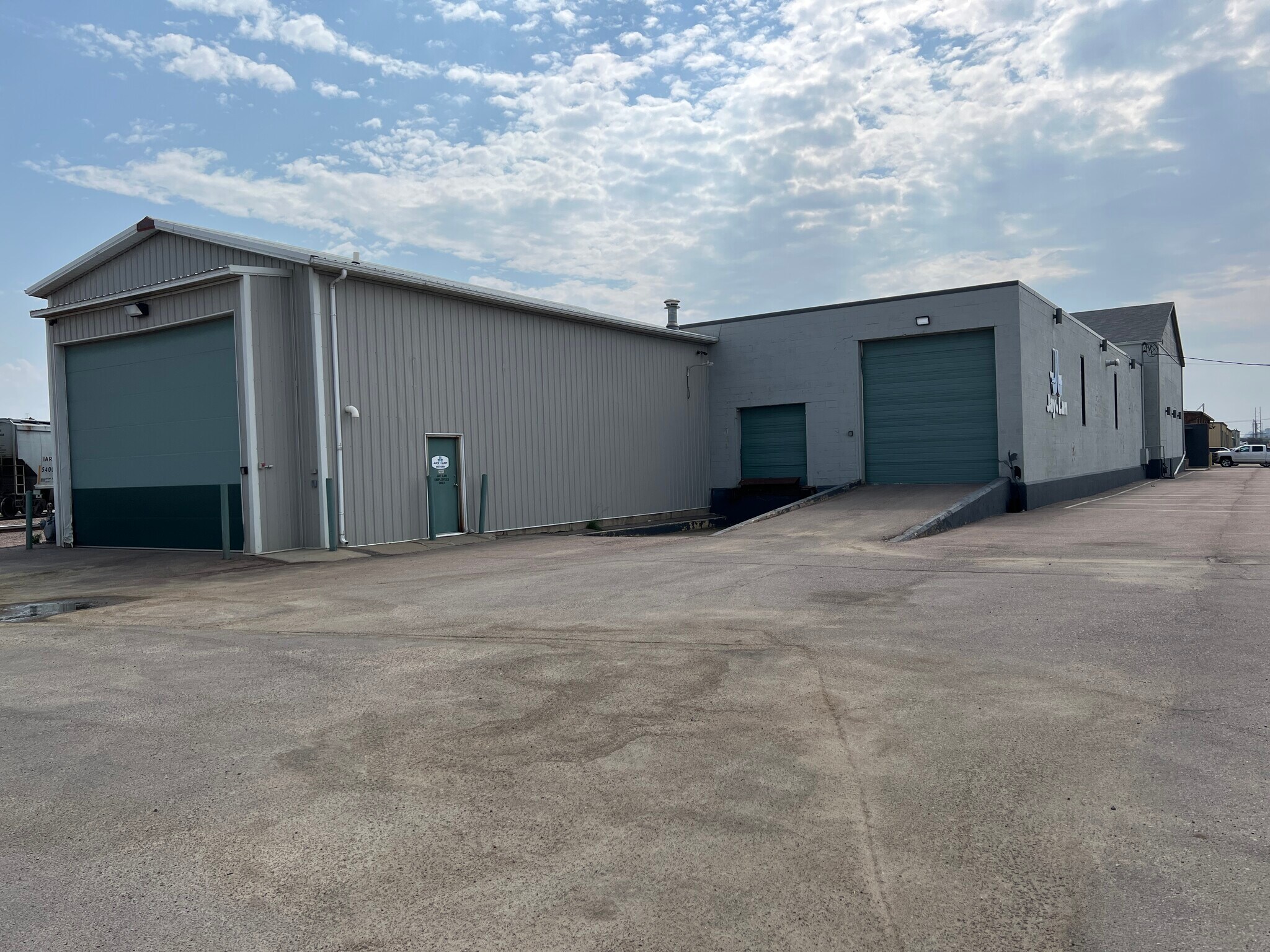 2106 3rd St, Sioux City, IA for sale Building Photo- Image 1 of 2