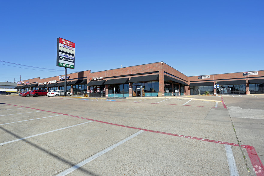 3333 W Camp Wisdom Rd, Dallas, TX for lease - Building Photo - Image 2 of 3