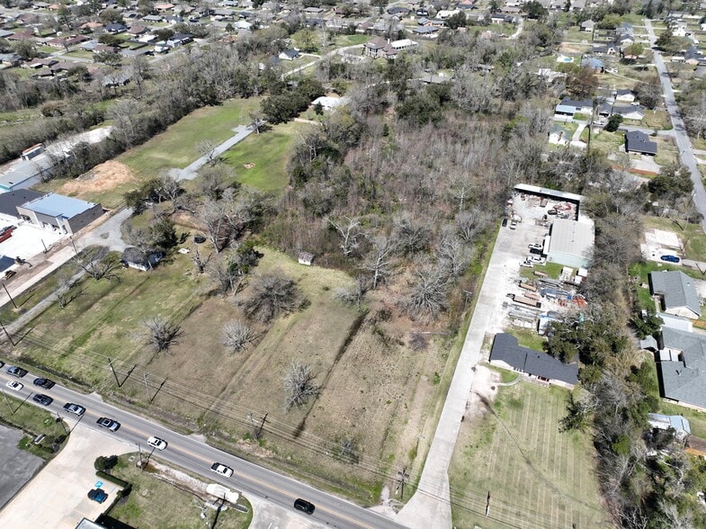 1302 Country Club Rd, Lake Charles, LA for sale - Aerial - Image 1 of 6