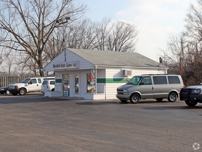 3535-3557 E. Main Street portfolio of 2 properties for sale on LoopNet.com - Primary Photo - Image 3 of 4