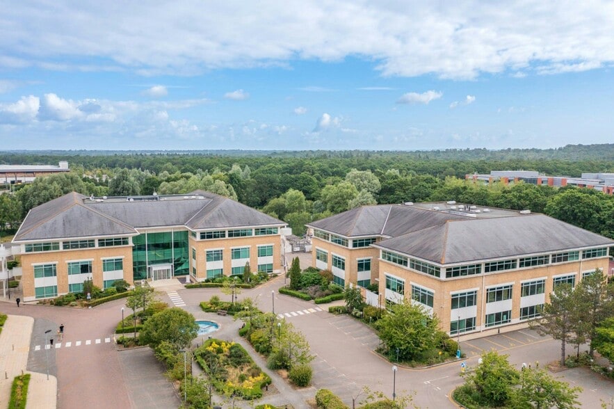 Affinity Two, 3000A Parkway, Solent Business Park, Fareham for lease - Building Photo - Image 2 of 21