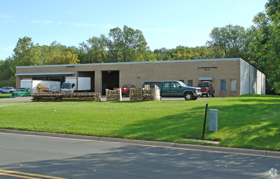 3350 Mike Collins Dr, Eagan, MN for sale - Primary Photo - Image 1 of 4