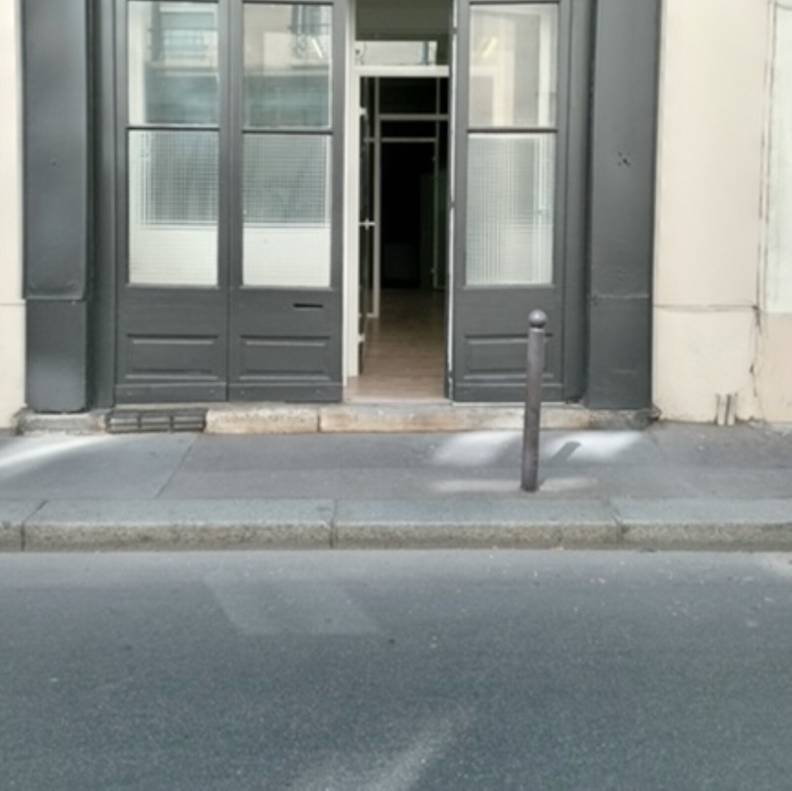 4 Bis Rue Edouard Jacques, Paris for lease Building Photo- Image 1 of 6
