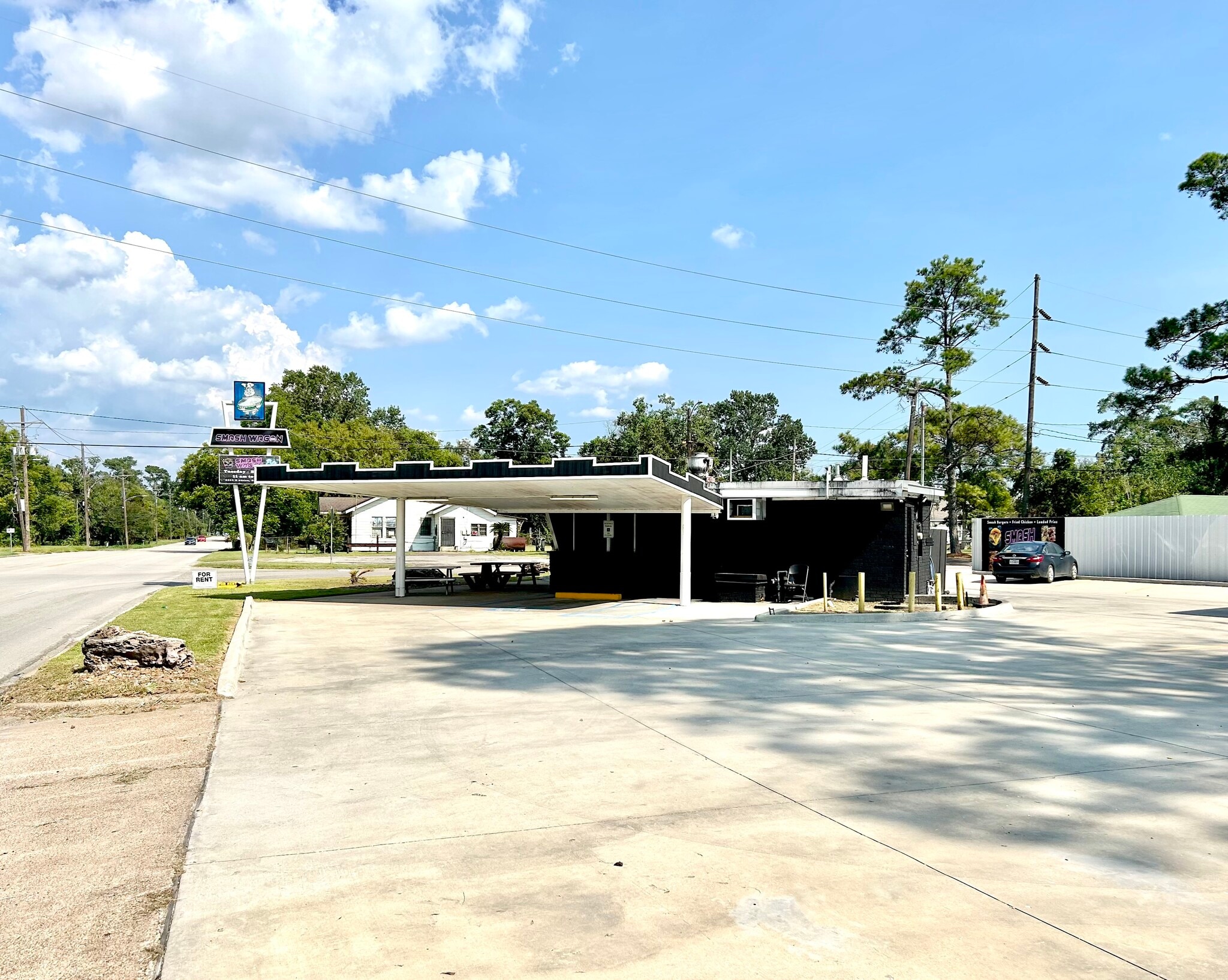 2605 E Lucas Dr, Beaumont, TX for lease Building Photo- Image 1 of 2