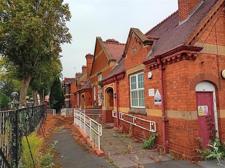 44 Park Ave, Nuneaton for sale - Building Photo - Image 3 of 9